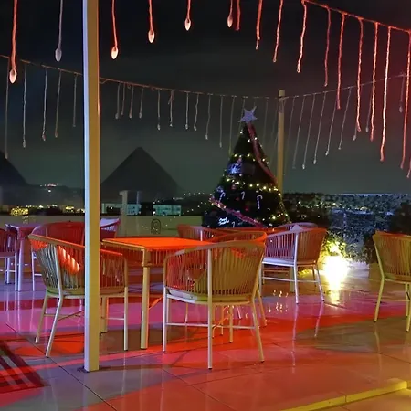 Pyramids Temple King Hotel